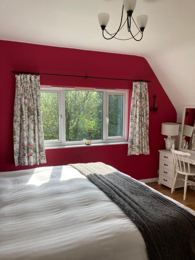 Higher Trenear Farm B&B Гелстон Номер фото